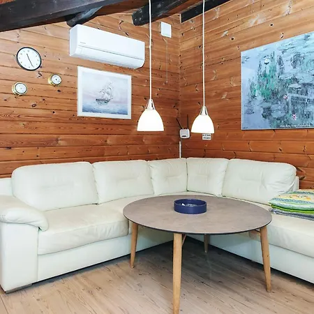 6 Person In Glesborg Holiday home